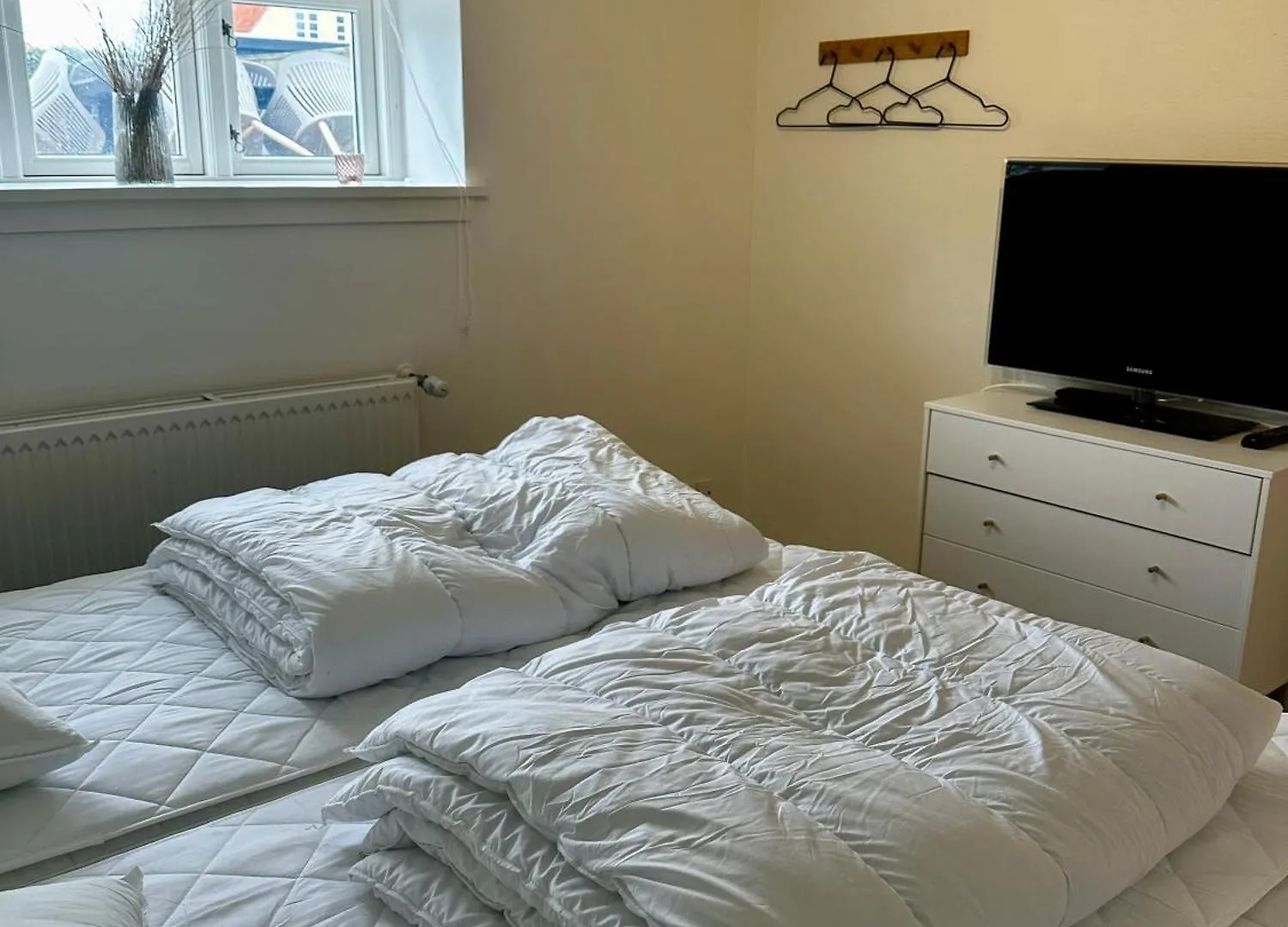 Skon Lejlighed Med Egen Terrasse Og Have Taet Pa Centrum I Skagen 0*,